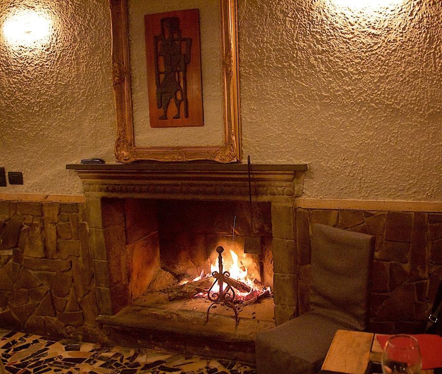 La Bussola Da Gino Hotell Quarrata Exteriör bild